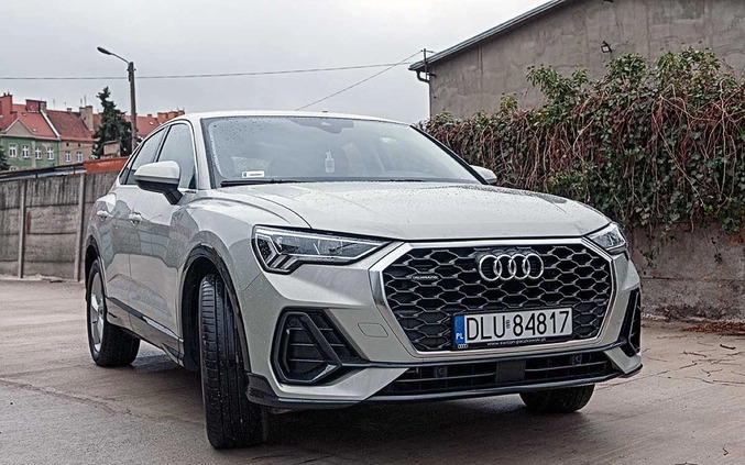 Audi Q3 cena 169000 przebieg: 19500, rok produkcji 2019 z Legnica małe 211